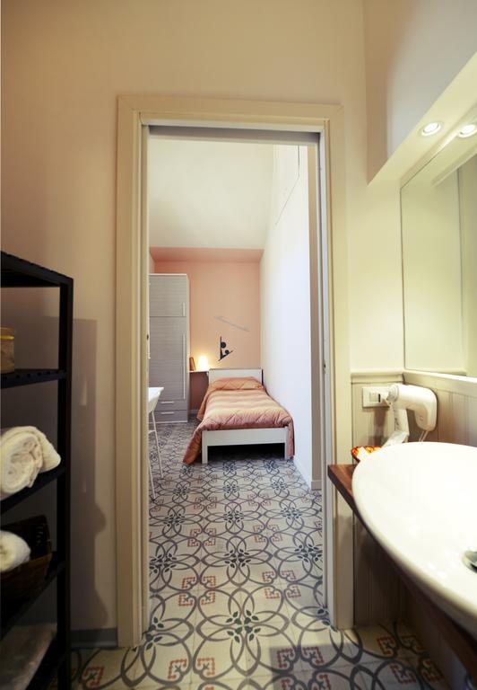 Bed and Breakfast *1*7*4* Via Roma Palermo Zimmer foto