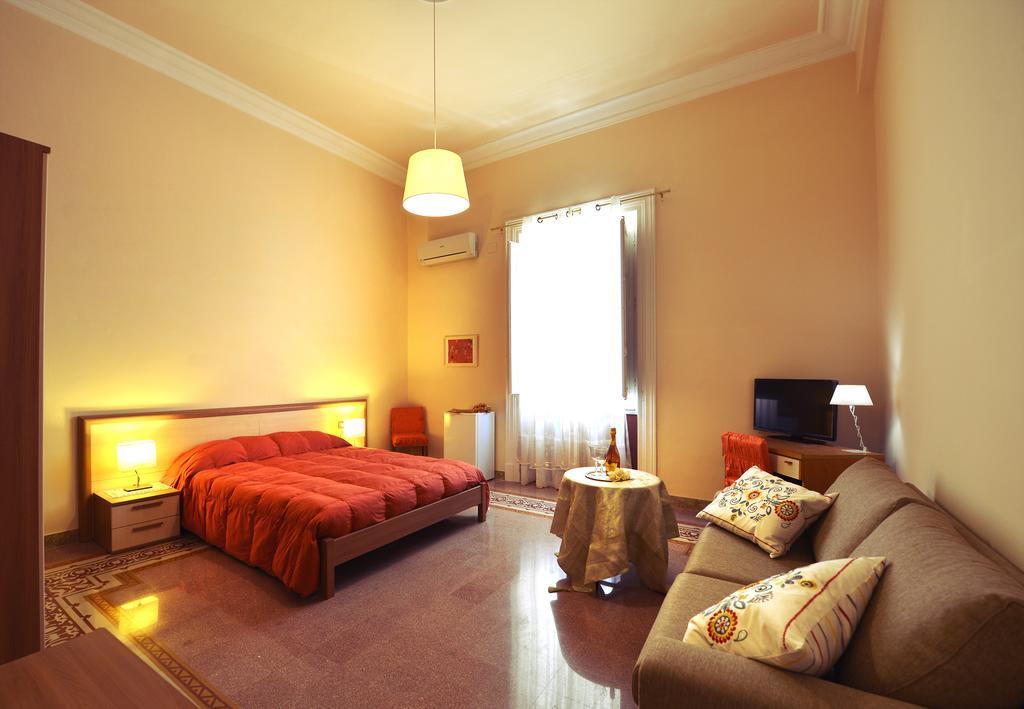 Bed and Breakfast *1*7*4* Via Roma Palermo Zimmer foto